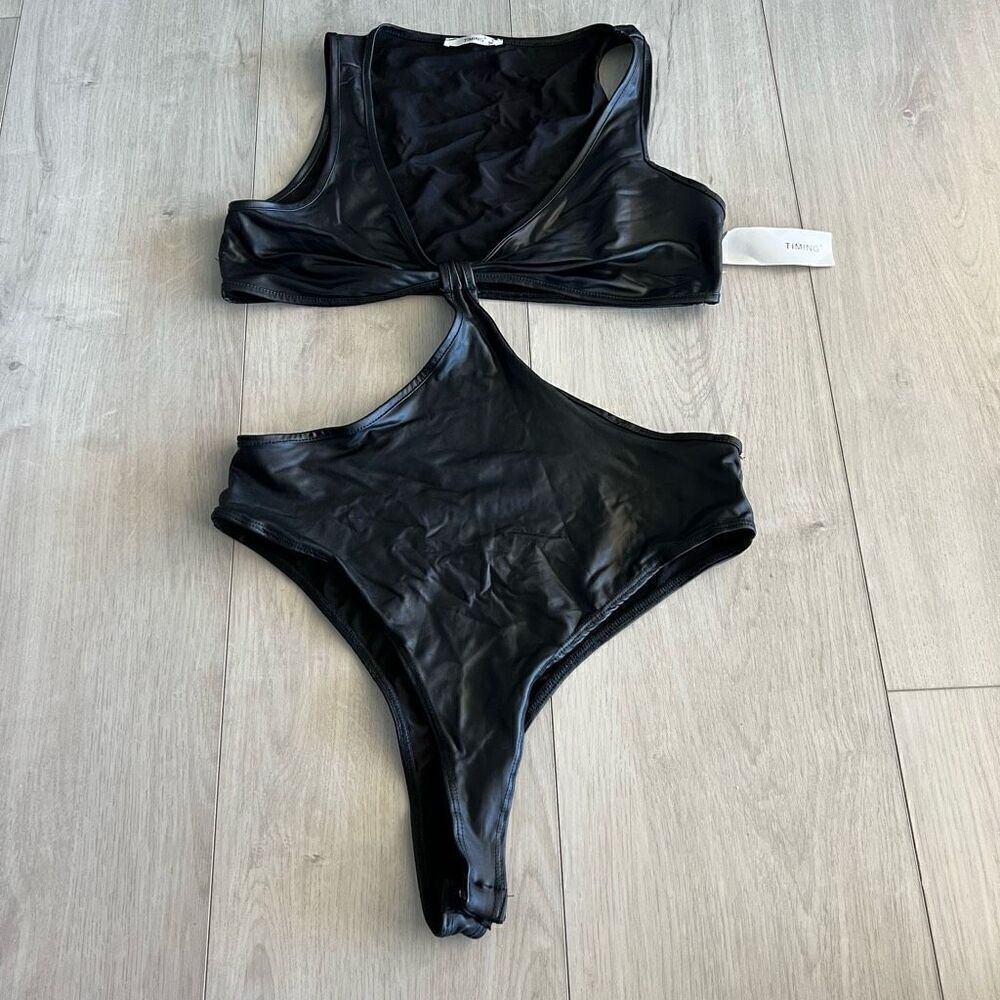 Timing Black Swimsuit size L